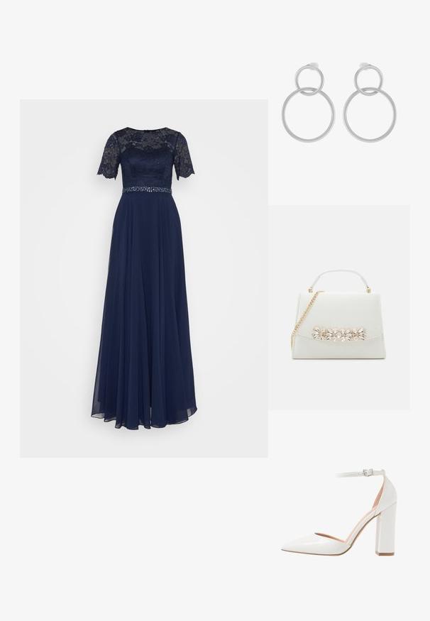 Robe de soirée bleu marine avec un corsage en dentelle et des manches courtes, accentuée d'une ceinture perlée. Jupe fluide avec une texture douce et superposée.; Chaussure à talon aiguille en cuir verni blanc avec un côté ouvert, bout pointu, bride de cheville avec boucle et talon épais.; Sac à main en faux cuir blanc avec une forme structurée, doté d'une bandoulière en chaîne dorée et d'une ornementation en gemme décorative sur le devant.; Boucles d'oreilles en métal argenté présentant deux cercles entrelacés, un plus grand et un plus petit, avec une finition brossée et des fermoirs à poussoir.