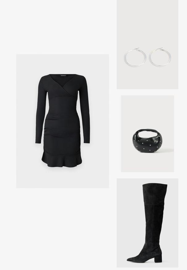 Robe noire à manches longues avec un décolleté en V, une texture froncée et un ourlet évasé. Fabriquée dans un tissu extensible pour une silhouette cintrée.; Bottes noires en daim montant au-dessus du genou, avec un bout pointu et un talon bloc. Texture lisse avec des coutures latérales et une coupe ajustée.; Sac à main en cuir noir de forme arrondie, décoré de clous argentés et équipé d'une poignée courte. Texture lisse et fermeture éclair.; Paire de boucles d'oreilles créoles argentées brillantes avec fermoirs en fil fin, présentée sur un fond gris clair.