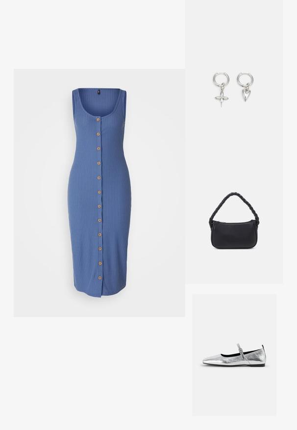 Vestido midi de canalé azul con escote redondo y una fila de botones de madera en la parte frontal, con una forma ajustada y sin mangas.; Bailarinas metálicas plateadas con punta afilada, correa en el tobillo con hebilla ajustable, superficie texturizada y suela negra minimalista.; Bolso negro de forma redondeada, hecho de material liso. Presenta un asa trenzada y un cierre de cremallera para un almacenamiento seguro.; Pendientes de aro de plata con un charm de cruz y corazón. Textura suave y brillante con un acabado pulido. Cada charm cuelga de un lazo seguro.