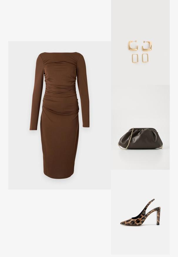 Robe marron à manches longues en tissu extensible, avec des détails froncés au niveau du buste et une silhouette ajustée qui arrive mi-mollet.; Escarpin à dos nu en imprimé léopard avec un bout pointu et un talon bloc transparent. Fabriqué en matériau brillant avec une texture lisse.; Sac à main en cuir marron avec un design froncé, une bandoulière en chaîne dorée et une finition douce et texturée. Sa forme compacte est idéale pour une utilisation en soirée.; Deux paires de Boucles d'oreilles créoles géométriques dorées sur une surface blanche unie, une paire carrée et pleine, une paire rectangulaire et creuse.