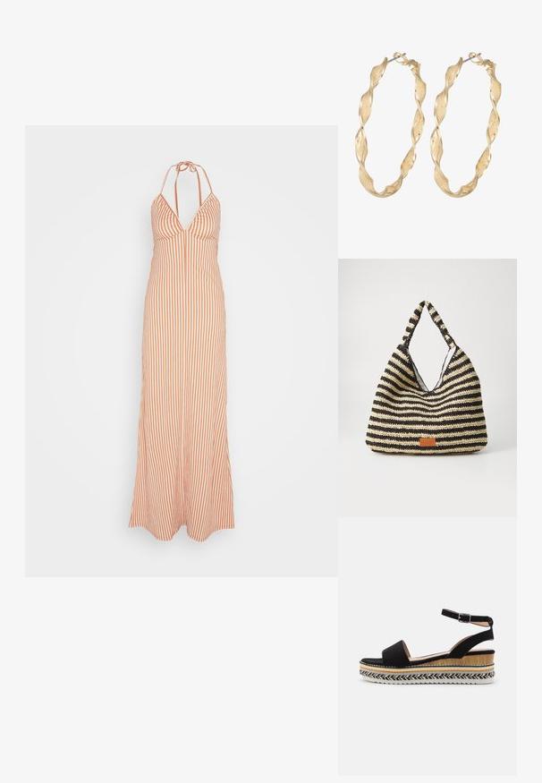Anna Field Maxikjoler - orange; Sort ruskindsandal med en bred rem, ankelspænde og en lagdelt kilehæl med naturlige teksturer og et flettet mønster.; Stribet vævet taske i sort og beige, med et slouchy design, tekstureret overflade og et lille lædermærke.; Guldtonede snoede hoop øreringe med en tekstureret overflade og en sikker lås. Designet har svungne mønstre, der skaber dybde.