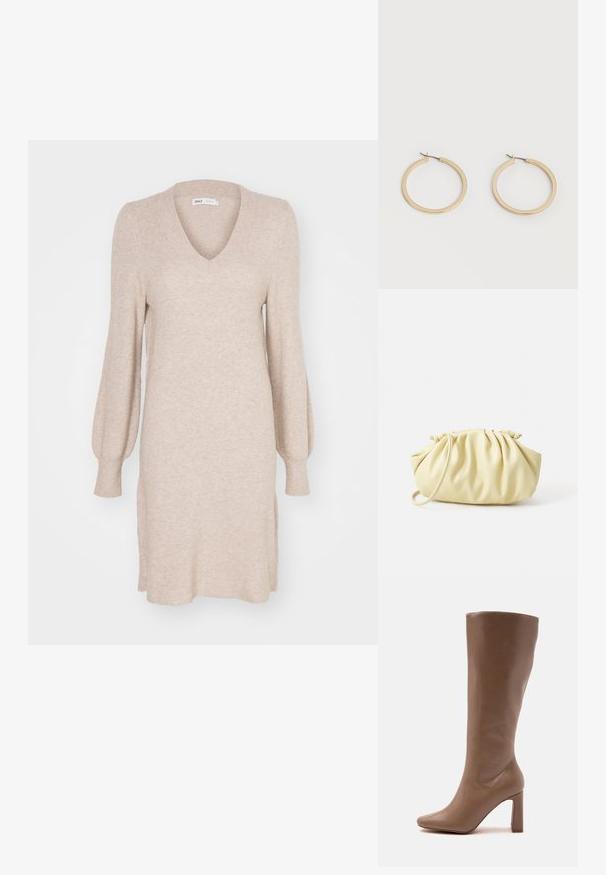 Robe en maille beige avec un col en V, des manches longues bouffantes et une texture côtelée. Comprend des fentes latérales pour plus de style et de confort.; Botte en cuir marron mi-mollet avec bout pointu et talon haut épais, vue de profil sur fond blanc.; Sac à main plissé jaune en simili cuir lisse, arborant une forme douce avec une bandoulière unique et un design froncé sur le dessus.; Paire de boucles d'oreilles créoles moyennes lisses ton or avec fermoirs à charnière sur fond clair uni.