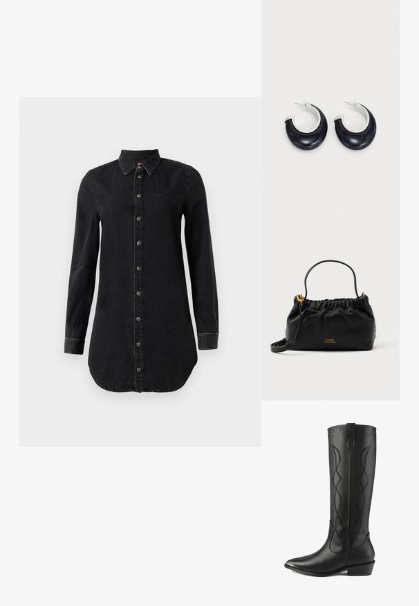 Zwart denim shirtjurk met lange mouwen, knoopsluiting aan de voorkant en een puntige kraag, licht gebogen zoom en gestikte manchetten.; Hoge zwarte leren laarzen hebben een spitse neus, blokhak en decoratieve stiksels met elkaar verweven lijnen langs de schacht.; Zwarte leren handtas met een verzamelde bovenkant, een korte handgreep en een verwijderbare schouderriem. Voorzien van een gouden logo-accent en een gladde textuur.; Zwarte hars oorbellen in de vorm van een ring met een glanzende afwerking en accenten van zilverkleurig metaal. Cirkelvormig met een uitsparing en een sluiting met post.