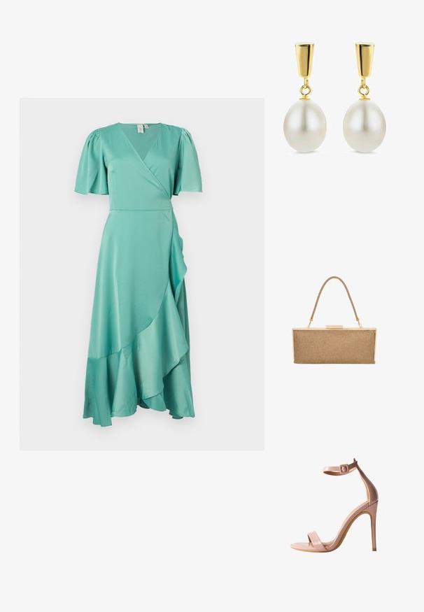 Une robe portefeuille en satin bleu sarcelle, à manches courtes bouffantes et ourlet asymétrique fluide. Texture lisse avec un décolleté en V.; Sandale à talon haut en cuir verni nude avec bride de cheville, bout ouvert et talon stiletto fin. Texture lisse et design épuré.; Sac à main de soirée en métal doré avec une texture tissée beige, doté d'une courte anse et d'une fermeture à clip, en forme rectangulaire. Design léger.; Boucles d’oreilles pendantes en or avec de grandes perles ovales blanches suspendues à un clou en or rectangulaire poli.