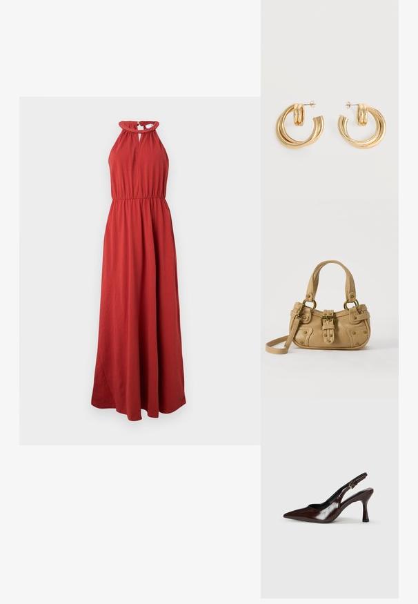 Robe maxi d'un rouge profond, avec un col halter, un décolleté froncé et une taille élastique. Tissu doux et fluide s'étendant jusqu'au sol.; Talons slingback en cuir verni brun avec un bout pointu, un talon fin, et une sangle réglable avec une petite boucle.; Sac à main en cuir beige avec double poignées, boucle en laiton et détails rivetés, ainsi qu'une bandoulière réglable sur fond blanc.; Paire de boucles d'oreilles créoles doubles en or brillant avec attaches à tige sur fond blanc.