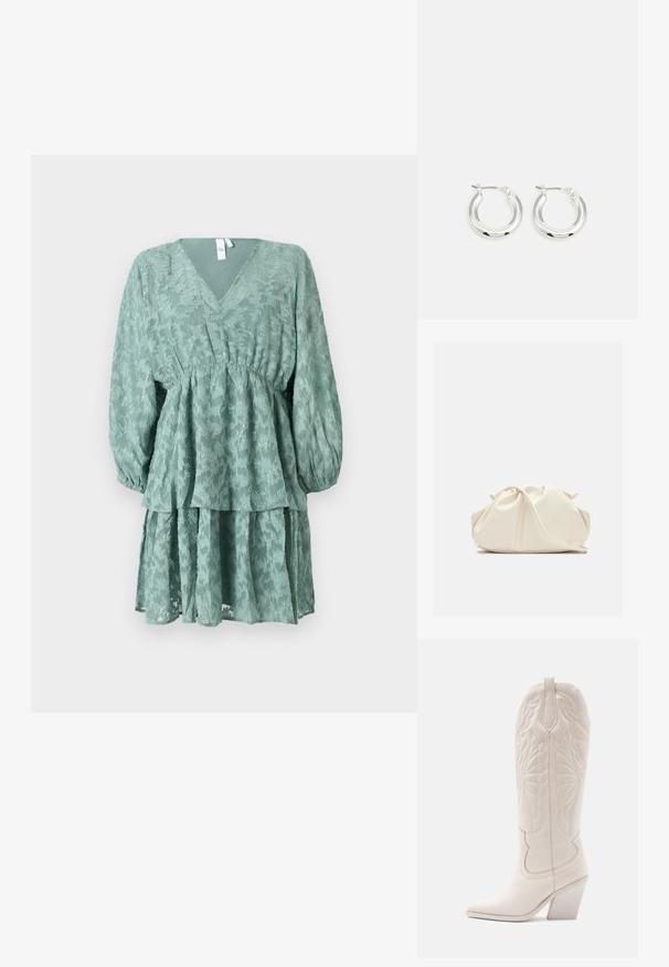 Robe verte à couches avec un décolleté en V, de longues manches bouffantes et une texture florale. Dotée d'une taille cintrée et d'une jupe fluide à volants.; Bottine de cowboy en cuir blanc avec un bout pointu et un talon bloc. Présente des motifs de broderie complexes sur la tige et une texture lisse.; Pochette en cuir souple couleur crème avec un design froncé et une fine bandoulière reposant à l’avant sur un fond uni.; Boucles d'oreilles en argent avec une finition polie, présentant une forme circulaire et une fermeture à charnière. Texture lisse avec un minimum de détails.