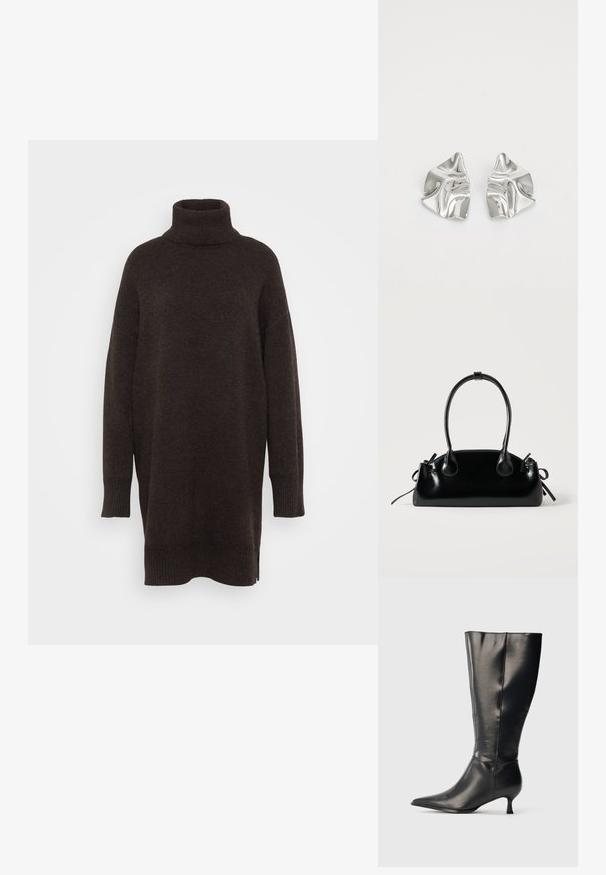 Brun turtleneck sweater med en afslappet pasform, lavet af blødt strikket stof. Har lange ærmer og ribbede detaljer ved manchetterne og kanten.; Sort knæhøj læderstøvle med spids tå og lav kittenhæl, vist på en enkel lys baggrund.; Lille sort blank håndtaske med to lange håndtag og snøre-detaljer i siden på en ensfarvet lys baggrund.; Sølvmetal øreringe med et bølgende, skulpturelt design, der har en poleret overflade og uregelmæssige former, hvilket fremhæver en moderne æstetik.