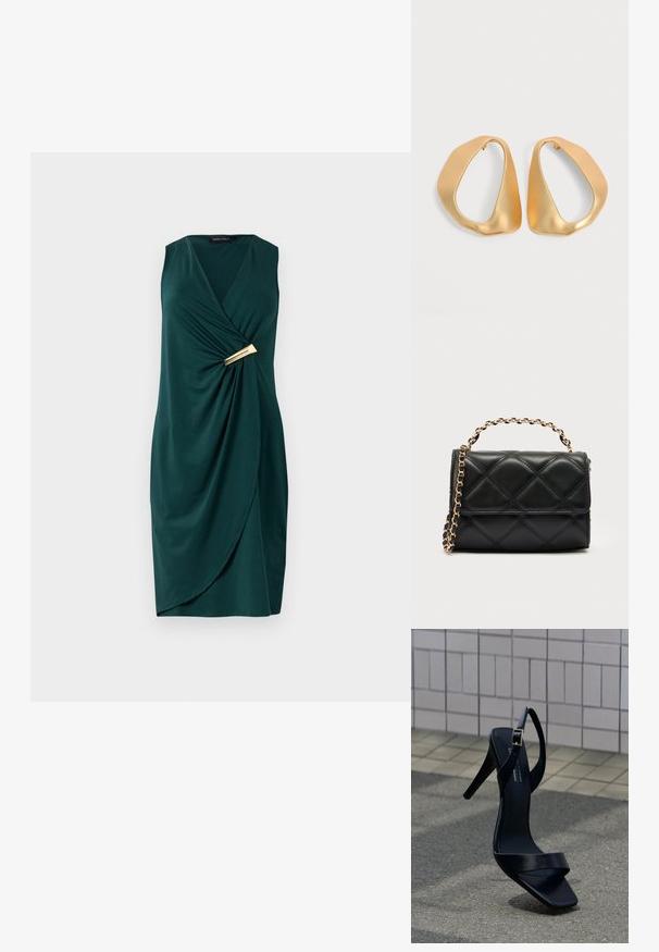 Groene, mouwloze jurk met een wikkelontwerp en gedrapeerde stof. Bevat een gouden accent bij de taille. Glad textuur.; Zwarte sandaal met hoge hak, enkelriem en vierkante neus, geplaatst op het trottoir tegen een betegelde muur op de achtergrond.; Zwarte gewatteerde handtas van leer, met een gouden kettingriem en een klep met overslag. Compacte vorm met een gladde textuur.; Een paar onregelmatige, asymmetrische gouden oorringen met een gladde, matte afwerking op een neutrale achtergrond.