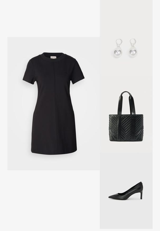 Calvin Klein Jeans MILANO T SHIRT DRESS - Jerseykjole - black; Sort læderhøjhælet pumpe med spids tå og slank, mellemhøj hæl på en ensartet lys grå baggrund.; Sort quiltet tote-taske med chevronmønster, med flade håndtag og prægede logoer på siderne. Fremstillet af glat læder.; Sølv dråbeøreringe med glatte, runde, reflekterende overflader hængende fra svingelukkede låse. Baggrunden er helt hvid.