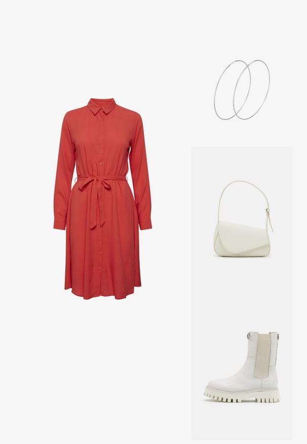Rode shirtjurk met lange mouwen, knoopsluiting aan de voorkant en een strikriem in de taille. Zachte stof en een vloeiende, ontspannen silhoeët.; Bronx GROOV-Y - Enkellaarsjes met plateauzool - winter white; Witte nepleren handtas met een gestructureerde driehoekige vorm, een enkele verstelbare schouderriem en een klep met ronde accenten.; Zilveren hoepel oorbellen met een minimalistisch ontwerp. Cirkelvormig, gladde textuur en dun profiel. Lichtgewicht met een gepolijste afwerking.