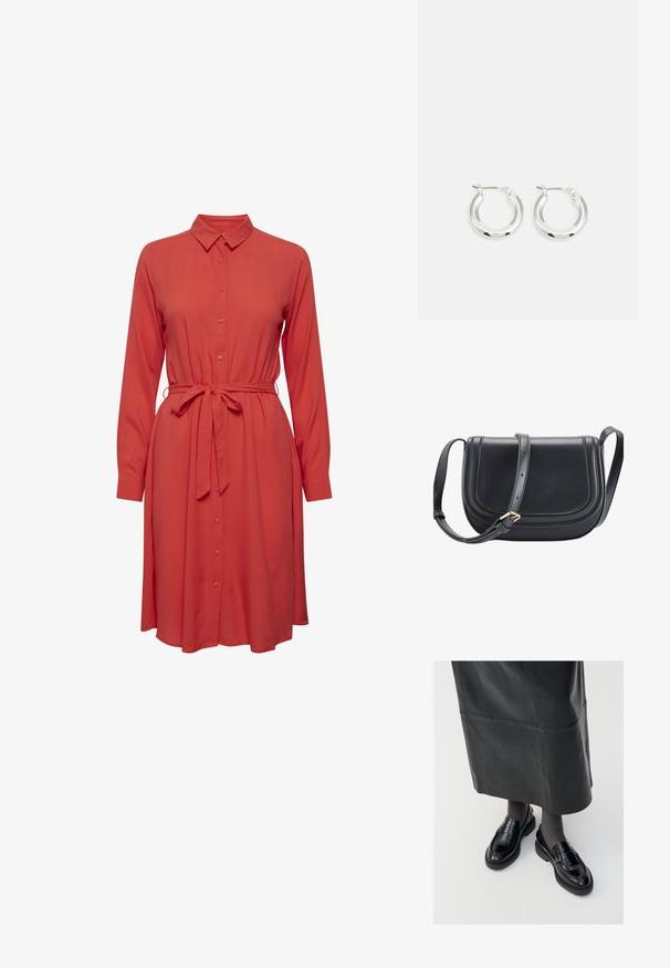 Vestido rojo de camisa con mangas largas, cierre frontal de botones y un cinturón de lazo en la cintura. Tejido suave y una silueta fluida y relajada.; Mocasines de cuero negro con un acabado suave, que presentan una tira decorativa, puntera redonda y suela texturizada. Llevados con una falda larga de cuero negro.; Bolso bandolera de cuero negro con cierre de solapa y correa ajustable con una pequeña hebilla dorada, diseño simple y liso.; Pendientes de aro de plata con un acabado pulido, que presentan una forma circular y un cierre de gancho. Textura suave con detalles mínimos.