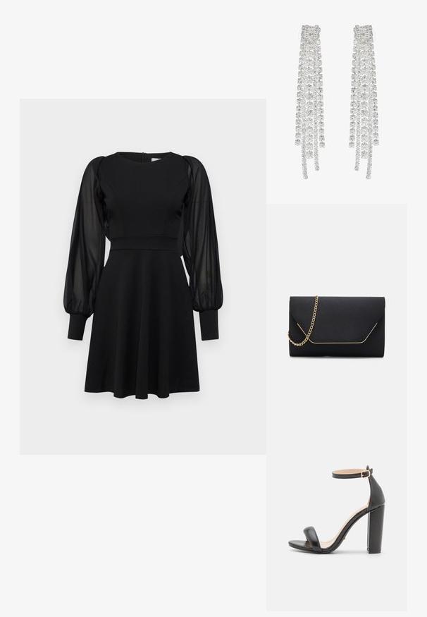 Vestido negro con corpiño ajustado, falda acampanada y mangas abullonadas transparentes. Presenta un escote redondo y cierre de cremallera en la parte posterior.; DeeZee Sandalias de tacón - black; Bolso de mano negro con una textura suave, que presenta una cadena dorada y un cierre de solapa geométrica delineado en dorado.; Pendientes largos de plata que presentan una variedad de cristales transparentes facetados en cascadas con diferentes longitudes y formas.