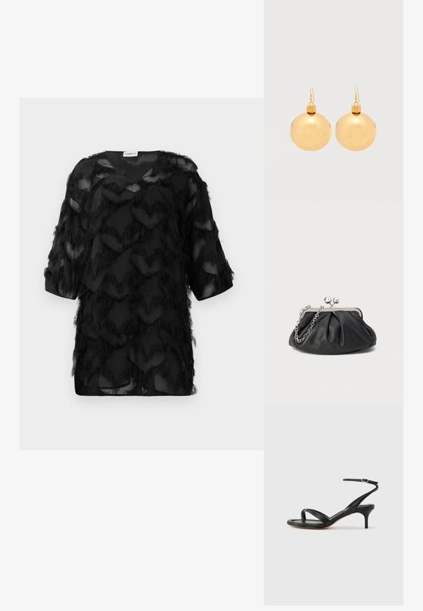 Sort gennemsigtig bluse med trekvartærmer, tekstureret zigzag-fringe mønster og V-halskrave, præsenteret mod en hvid baggrund.; Sort damesandal i læder med tynde remme, en tå-loop, ankelspænde og en mellemhøj stiletthæl på en neutral baggrund.; Sort læder clutch med samlet tekstur, sølvfarvet metalramme, kys-lås lukning og kædestrop. Glat, blød overflade.; Par af skinnende gyldne julekugleøreringe med krog-lukninger på en ensfarvet hvid baggrund.