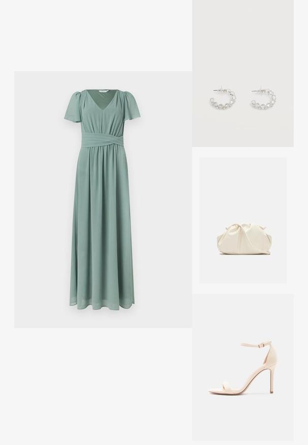 Robe maxi verte douce avec col en V, manches courtes bouffantes et large ceinture plissée, s'évasant en une jupe longue jusqu'au sol.; Sandale à talon haut beige avec bride à la cheville et bout ouvert, finition lisse, et talon stiletto fin sur fond blanc.; Pochette en cuir souple couleur crème avec un design froncé et une fine bandoulière reposant à l’avant sur un fond uni.; Boucles d'oreilles anneaux en argent incrustées de cristaux facettés clairs, avec attaches à tige et embouts transparents sur fond blanc.