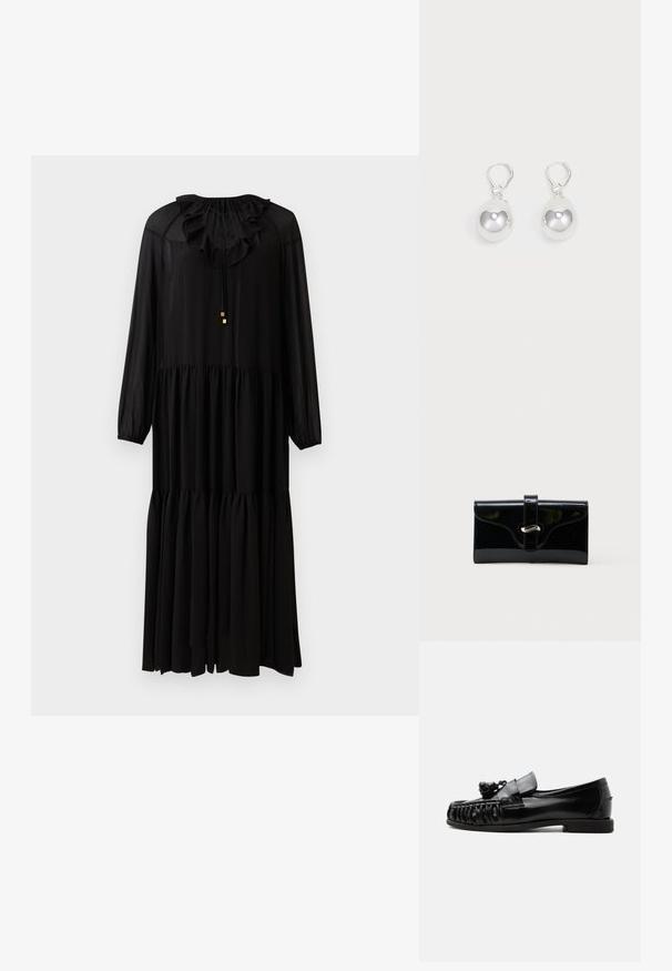Schwarzes langärmliges Kleid mit einem rüschierten Ausschnitt, elastischer Taille und gestuftem Rock. Hergestellt aus einem leichten Stoff. Schlichte goldene Hardware-Akzente.; Schwarzer glänzender Lederloafer mit Quasten, plissiertem Vorderdetail und niedrigem Absatz, von der linken Seite vor schlichtem hellem Hintergrund gezeigt.; Schwarze glänzende rechteckige Brieftasche mit einem vorderen Riemen und silberner Metallverschluss, vor einem schlichten weißen Hintergrund.; Silberne Tropfenohrringe mit glatten, runden, reflektierenden Oberflächen, die an Hakenverschlüssen hängen. Der Hintergrund ist reinweiß.