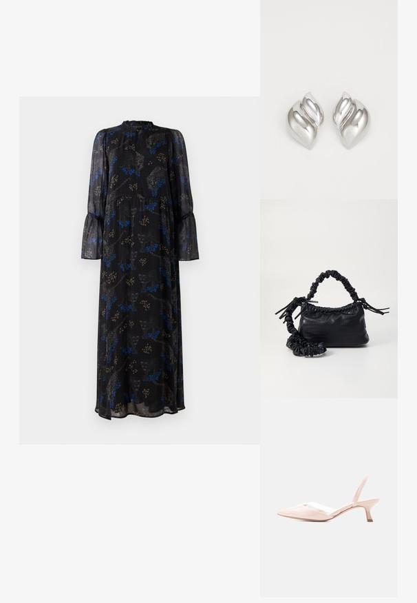 Čierne maxi šaty s dlhými rukávmi, ruffled manžetami, vysokým golierom a modro-bežovým leopardím vzorom.; Telo lakovaná kožená slingback obuv v telovej farbe s ihličkovým podpätkom, špicatou špičkou a nízkym zakriveným podpätkom na jednoduchom svetlom pozadí.; Čierna umelá kožená kabelka s kroko vzorom, sťahovaným vrchom a zhnutým popruhom. Vyzerá mäkko a kompaktné v dizajne.; Strieborné náušnice s organickým, abstraktným tvarom. Hladký, lesklý povrch s zužujúcim sa dizajnom. Obsahujú jemné krivky a centrálny detail línie.