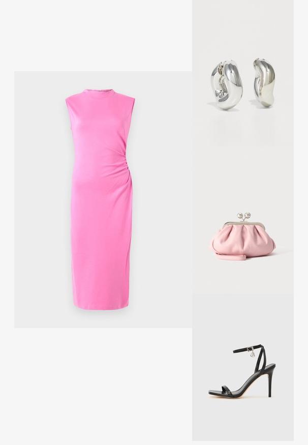 Rosa Midi-Kleid aus weichem Stoff. Ärmelloses Design mit rundem Ausschnitt und dezenten seitlichen Raffungselementen. Glatte Textur, figurbetonte Silhouette.; Schwarze High-Heel-Sandale mit schmalem Knöchelriemen, quadratischer Zehenbox, glattem Leder und metallischem Schnallenakzent.; Kleine weiche rosa Clutch mit silbernem Metallrahmen und rundem Verschluss, liegend auf einer flachen hellen Oberfläche mit gefaltetem Handgelenksriemen vorne.; Silberne skulpturale Ohrringe mit glatten, geschwungenen Formen und reflektierenden Oberflächen. Sie verfügen über ein geschlossenes Ringdesign und eine ausgeprägte organische Form.