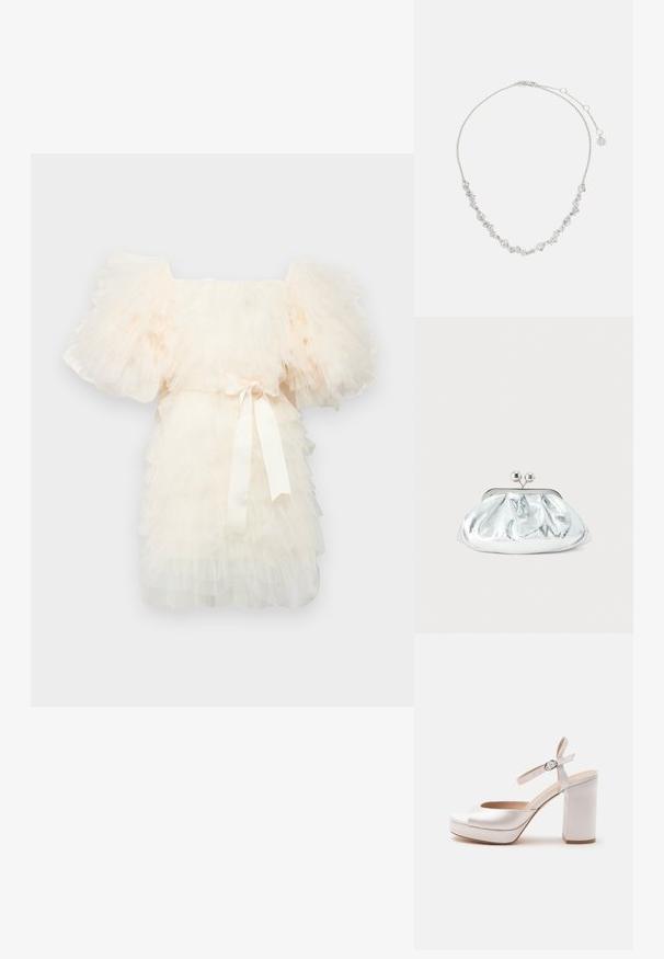 Ida Sjöstedt EXCLUSIVE CRYSTAL DRESS - Kokteilikleit/peokleit - ivory; Valge kõrge kontsaga sandaal plokktakjaga, platvormi tallaga, avatud varbaga ja pahkluurihmaga, millel on pandla sulgur, näidatud küljelt.; Väike hõbedane metallist õlalõikaja ümarate, volditud detailidega ja sulguriga, millel on kaks hõbedast palli.; Hõbedane kettkaelakee, mis sisaldab lillemotiive selgete gemmidega, keeruka detailiga ja reguleeritava kinnitusega.