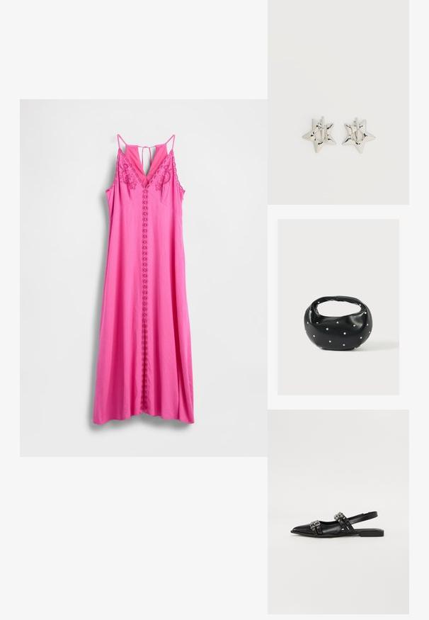 Roze mouwloze jurk met V-hals, voorzien van bloemrijke borduursels en een centrale rij lussen. Glad stof, lange, vloeiende silhouet.; Even&Odd Slingback ballerina´s - black; Zwarte leren handtas met een afgeronde vorm, versierd met zilveren studs, en een korte handgreep. Gladde textuur en ritsluiting.; Zilverkleurige stervormige oorringen met een gladde, gepolijste afwerking op een effen witte achtergrond.