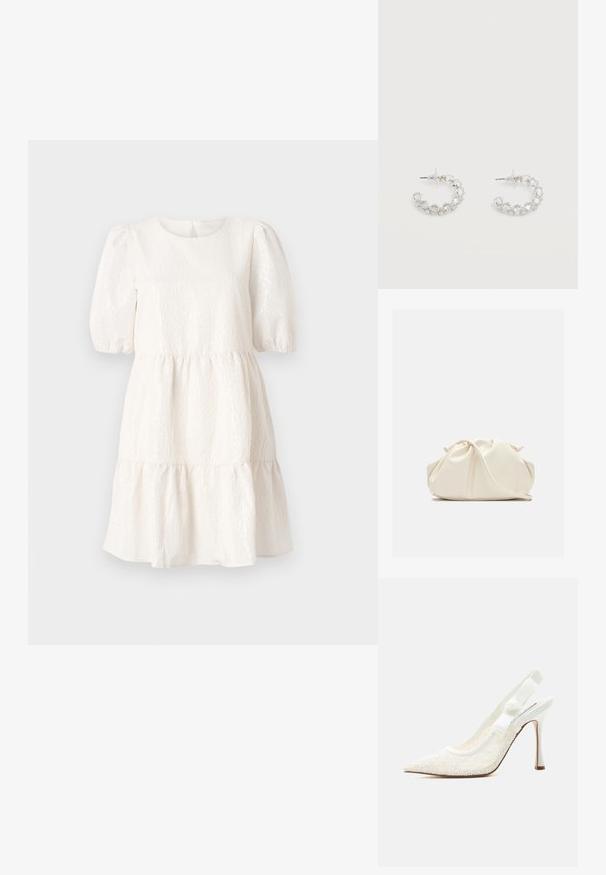 Vestido blanco texturizado con cuello redondo, mangas cortas abullonadas y un bajo con volantes en capas. Presenta un detalle de cierre en la parte posterior.; Zapato blanco de tacón alto tipo slingback con punta puntiaguda, adornos de perlas y correa elástica sobre un fondo liso.; Bolso de mano de cuero suave de color crema con diseño fruncido y plisado y una delgada correa para el hombro que descansa delante sobre un fondo liso.; Pendientes de aro plateados incrustados con cristales facetados transparentes, con cierre de poste y tapones auriculares transparentes sobre un fondo blanco.