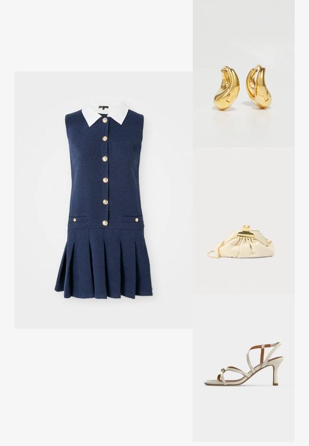 Navy mouwloos jurkje met een witte kraag, voorzien van een knopenlijst, twee zijzakken en een geplooid rokontwerp. Getextureerde stof.; Beige hoge hak sandal met dunne bandjes die over de voet kruisen en een kleine gouden decoratieve bol vlak bij de teengebied.; Crèmekleurige clutch gemaakt van zacht materiaal, met een gouden sluiting en kettingriem, met een geplooid ontwerp op het lichaam.; Gouden oorringen met een gladde, gebogen vorm en gepolijste afwerking. Bevat een sluitmechanisme en lichte inkepingen voor detail.