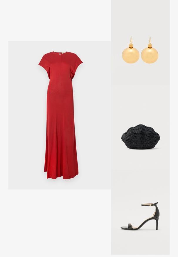 Rode maxi jurk met kapmouwen, een aansluitende top en een vloeiende rok. Soepele textuur, minimalistisch ontwerp en een sleutelgaatje achter.; Zwarte leren hoge hak sandaal met enkelbandje. Heeft een gladde textuur, open teen en een dunne hak. Gouden gesp detail.; Zwarte gevlochten handtas in de vorm van een sint-jakobsschelp met een gebogen bovenkant en een geweven textuur op een effen achtergrond.; Een paar glanzende gouden kerstbal-oorbellen met haaksluitingen op een effen witte achtergrond.