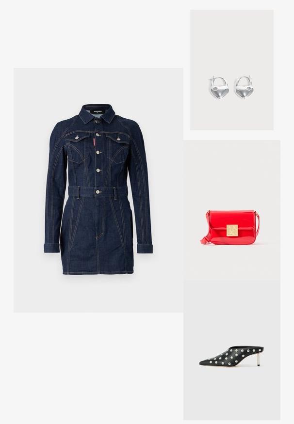 Denimkjole i mørkeblue med en tætsiddende design, lange ærmer, krave, forlommer og en livet med bælte. Bemærkelsesværdige kontraststing detaljer.; STAND STUDIO KELSEY - Mules med hæl - black; Rød lakeret læder crossbody taske med en guldlås, glat tekstur og justerbar rem, som har en rektangulær form og klaplukning.; Par skinnende sølv hjerteformede hængelås øreringe med små nøglehul detaljer på en ensartet lys baggrund.