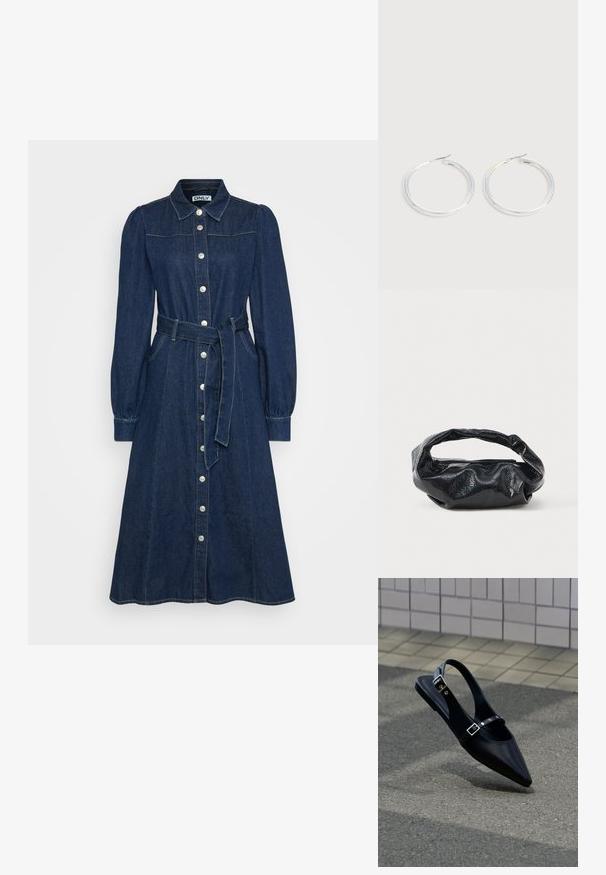Donkerblauwe denim jurk met een kraag, lange pofmouwen, knoopsluiting aan de voorkant en een bijpassende riem in de taille.; Zwarte platte slingback met spits toelopende neus en dubbele gespsluitingen, rustend op grijs asfalt bij een achtergrond van betegelde muur.; Zwarte tas van glanzend, textuur materiaal met een ronde, gedraaide handgreep en een ritsluiting. Heeft een zacht, gekreukt ontwerp.; Een paar glanzende zilveren oorringen met dunne draadafsluitingen, getoond op een lichtgrijze achtergrond.