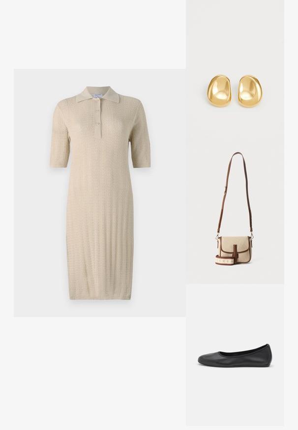 Gehaakte crèmekleurige jurk met korte mouwen, polokraag en knoopsluiting. Heeft een textuurpatroon dat verticaal over de stof loopt.; Zwarte leren ballerina met een ronde neus, gladde textuur, minimale stikdetails en een flexibele zoolontwerp.; Beige crossbodytas met bruine leren afwerking en verstelbare schouderriem, extra afneembare stoffen riem met tekstdetail ernaast.; Gouden studs met een gladde, ronde vorm en een reflecterend oppervlak, met een minimalistisch ontwerp en zonder zichtbare patronen.