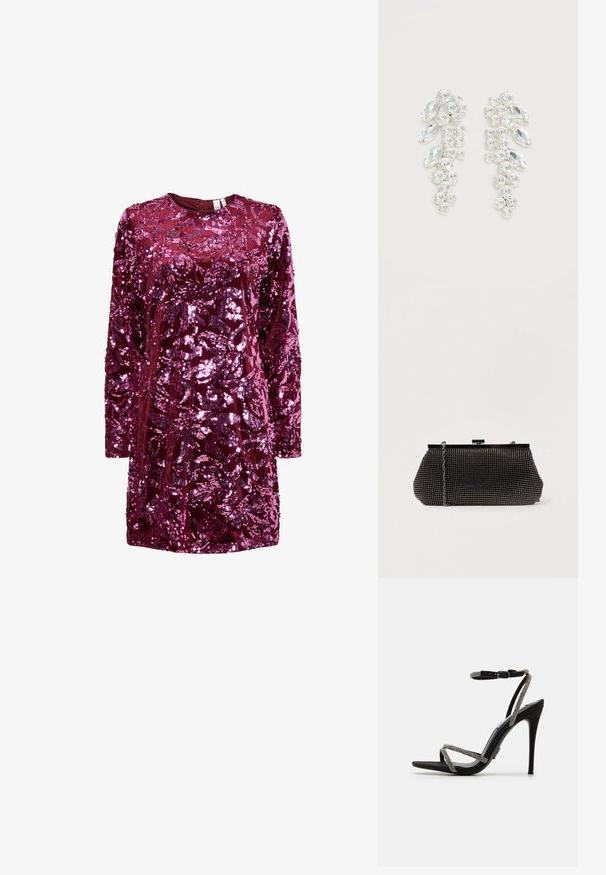 Robe bordeaux à paillettes avec manches longues, encolure ronde et motif floral texturé. Le tissu est brillant avec une texture moelleuse.; Sandale noire à talons hauts avec des fines lanières ornées de bijoux et une boucle au niveau de la cheville. Matériau en daim, bout ouvert et silhouette fine et pointue.; Pochette noire en mesh avec une silhouette structurée, ornée de petits clous métalliques, dotée d'une fermeture à clip et d'une bandoulière en chaîne détachable.; Paire de boucles d’oreilles ton argent avec cristaux clairs taillés en grappes, en formes rondes et marquise sur fond blanc.