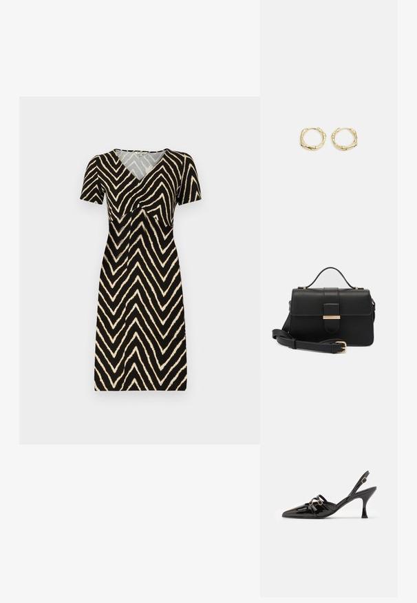 Kurzärmliges Kleid in Schwarz mit einem cremefarbenen Zickzackmuster, das über einen V-Ausschnitt und Raffung am Bust kombiniert ist, aus weichem Stoff gefertigt.; ALOHAS JOELLE ONIX - Pumps - black; Schwarze Lederhandtasche mit goldenen Metallakzenten, rechteckige Form, Klappenverschluss, verstellbarer Schultergurt, glatte Textur, minimalistisches Design.; Goldene Creolen mit einer strukturierten, unregelmäßigen Form. Sie verfügen über einen nahtlosen Verschluss und eine polierte Oberflächenbehandlung, die ein modernes Design betont.
