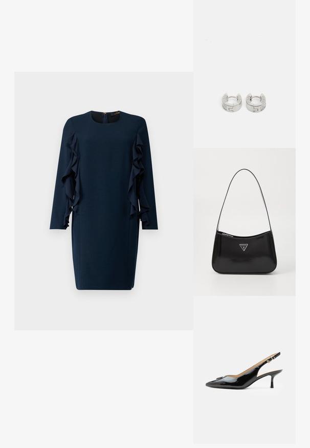 Navy blauwe jurk met lange mouwen, ronde halslijn en asymmetrische ruches aan de zijkanten. Ritsluiting aan de achterkant.; Zwarte lakleren slingback hak met spitse neus, kleine kittenhak en zilveren gespsluiting op een effen witte achtergrond.; Zwarte lakleren schoudertas met een gebogen vorm, voorzien van een zilveren driehoeklogo en een ritssluiting. Gladde textuur en slanke schouderband.; Guess STYLISH - Oorbellen - silver-coloured