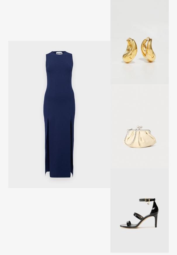 Navyblauw mouwloos jurk met een getailleerde silhouette, zijsplitten en een ronde halslijn, gemaakt van rekbaar materiaal. Merkenlabel zichtbaar bij de hals.; Zwarte gepatineerde leren sandaal met drie banden, enkelgesp en 10 cm hoge stiletto hak. Bevat gouden hardwaredetails en een logo charm.; Geplooide beige leren clutch met een zilveren metalen frame, voorzien van twee ronde decoratieve sluitingen en een zilveren kettingriem.; Gouden oorringen met een gladde, gebogen vorm en gepolijste afwerking. Bevat een sluitmechanisme en lichte inkepingen voor detail.