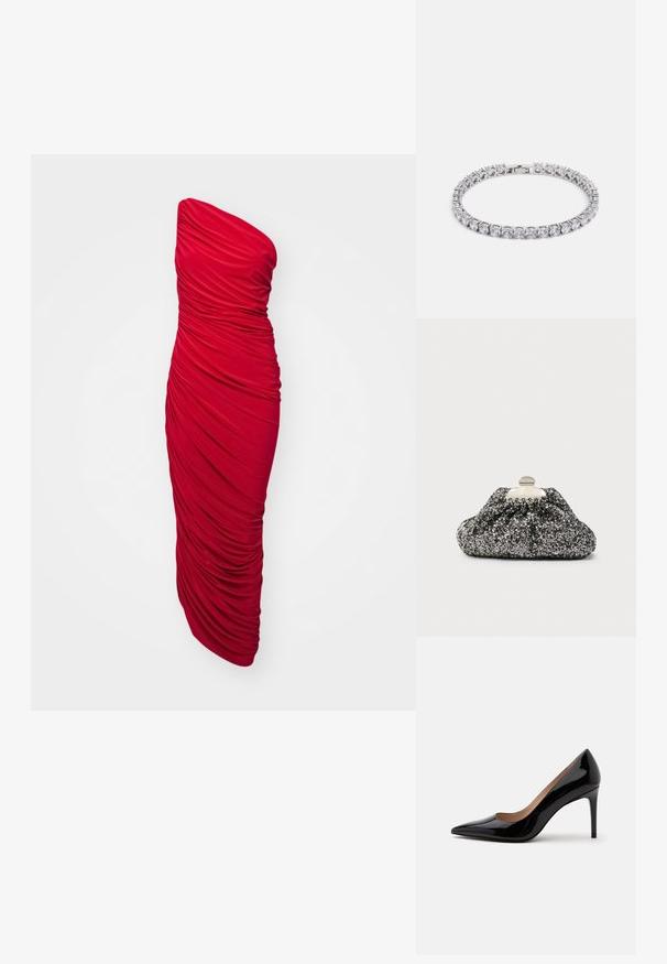 Rotes, trägerloses Bodycon-Kleid mit gerafftem Stoff für eine rüschige Textur, langer Länge und einer eleganten Silhouette.; Schwarzer Lackleder-Pumps mit hohem Absatz, spitzer Schuhspitze und Stilettabsatz, seitlich auf einem schlichten weißen Hintergrund dargestellt.; Schwarze und silberne Glitzertasche mit gerafftem Design. Metallverschluss mit glatter, abgerundeter Form und strukturierter Oberfläche.; Silberarmband mit mehreren klaren, runden und quadratischen Kristallen, die in einem symmetrischen Muster angeordnet sind, und einem Verschluss.