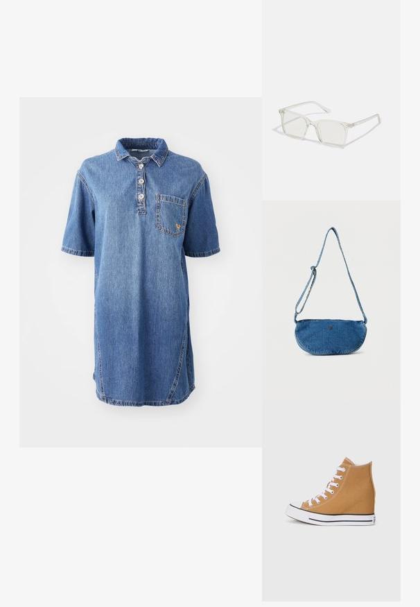 Denim polo jurk in lichtblauw, met een kraag, korte mouwen, een vierknops sluiting en een zakje aan de linkerkant van de borst.; Hoge sneakers in tan canvas met witte veters, een rubberen teendoek en een zwart gestreepte zool. Geweven afwerking met stiksels.; Heldere plastic vierkante monturen met doorzichtige glazen, gekenmerkt door gouden accenten op de slapen voor extra detail.; Blauwe denim crossbodytas met verstelbare riem en klein metalen logo aan de voorkant, weergegeven tegen een witte achtergrond.