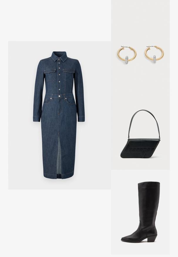 Jeanskleid mit langen Ärmeln, klassischem Kragen, Fronttaschen und Knopfverschluss. Dunkelblau mit einem zentralen Schlitz am Saum für mehr Bewegungsfreiheit.; Schwarzer Lederstiefel bis zur Wade mit spitzer Spitze und niedrigem schrägem Absatz vor einfachem hellem Hintergrund.; Schwarze Leder-Umhängetasche mit dreieckiger Form, geprägt mit Logo und einem einzigen verstellbaren Riemen. Minimalistisches Design mit glatter Textur.; Paar goldfarbene Creolen mit kleinem silberfarbenem Schlaufen-Detail an jeder, vor hellem grauem Hintergrund präsentiert.