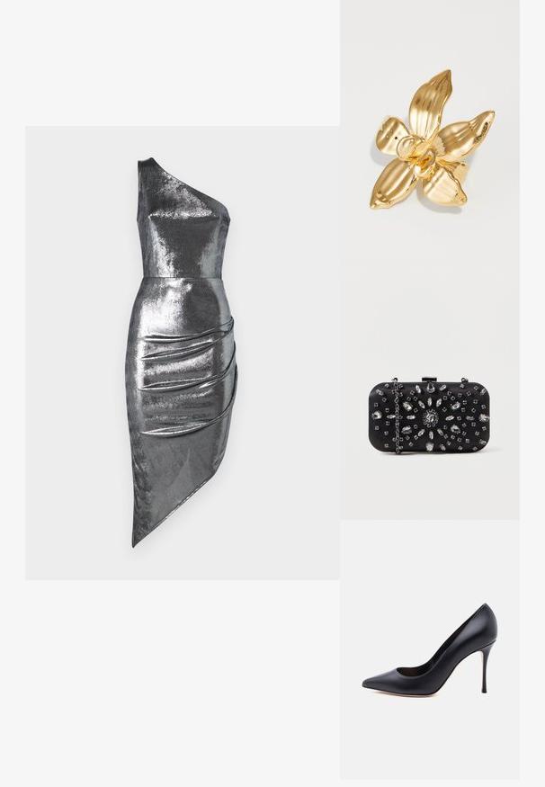 Hame dress silver metallic yhdellä olalla, jossa on istuva vartalo ja epäsymmetrinen helma, sivussa kerrostumista. Sujuva, kiiltävä tekstuuri.; Musta nahkainen, teräväkärkinen korkokenkä piikkikoroilla vaalealla yksivärisellä taustalla.; Mustassa, suorakaiteen muotoisessa clutch-raakapussissa on erilaisia rhinestone-helmet kukkakuviolla, ja siinä on hopeinen kantoketju.; Kultainen kukka-muotoinen sormus, jossa on neljä teksturoitua terälehteä, sileä keskus ja kiiltävä pinta, joka heijastaa valoa.