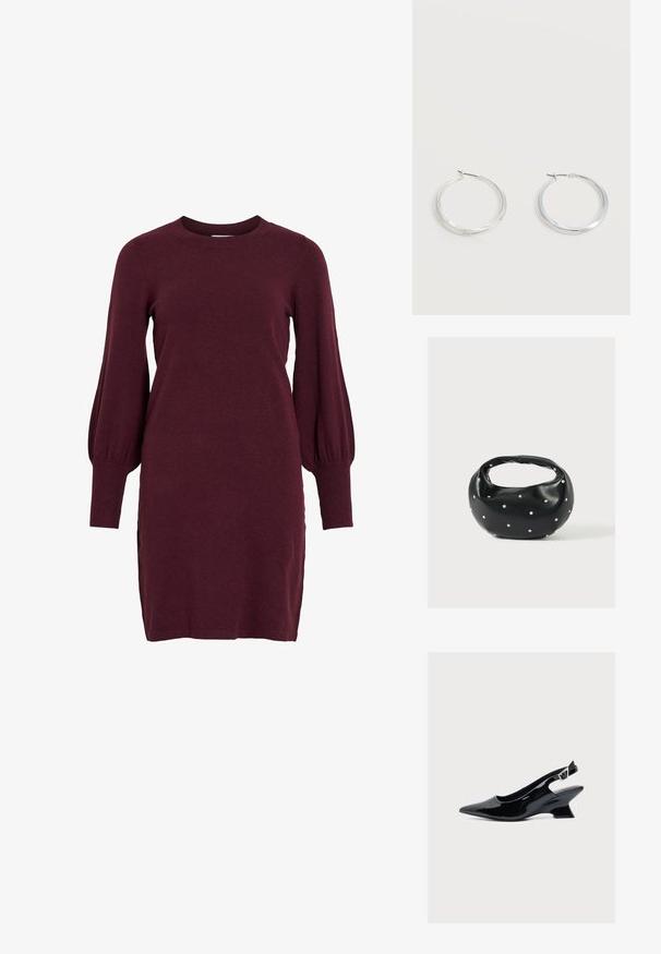 Bordeaux gebreide jurk met lange pofmouwen, een ronde halslijn en geribbelde manchetten. Heeft een getailleerde silhouette en zijsplitsingen aan de zoom.; Zwarte lakleren slingback schoen met puntige neus en lage schuine blokhak op witte achtergrond.; Zwarte leren handtas met een afgeronde vorm, versierd met zilveren studs, en een korte handgreep. Gladde textuur en ritsluiting.; Zilverkleurige metalen creolen oorbellen met een glad, licht gebogen oppervlak en sluitingen met haaksluiting op een effen witte achtergrond.