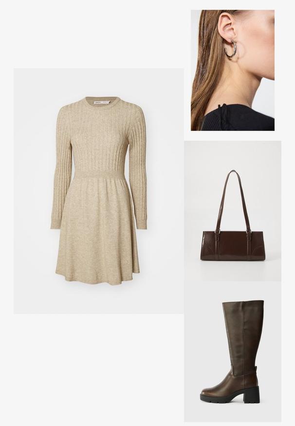 Vestido de punto acanalado beige con mangas largas, escote redondo, cintura entallada y falda acampanada. Textura suave con sutil variación de color.; Bota de cuero marrón hasta la rodilla con un tacón grueso negro y un acabado texturizado. Presenta una punta redonda y un discreto detalle de costura lateral.; Bolso de mano de piel sintética marrón con forma rectangular, dos asas largas y sutiles acentos curvados en la parte delantera.; Pendiente de aro de plata con un acabado pulido, que presenta pequeños detalles en dorado y una forma redonda, llevado en el lóbulo.