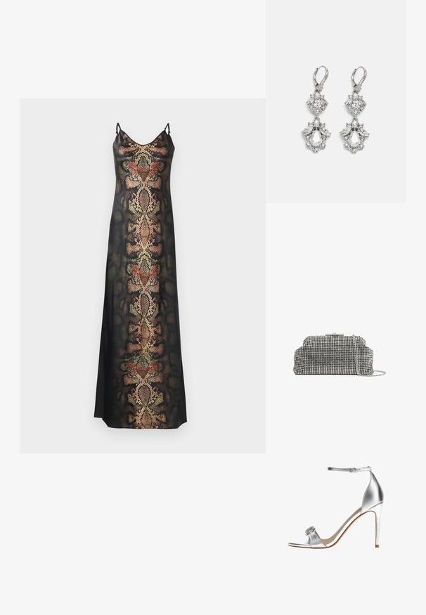 Zwarte slipdress met een slangenhuidpatroon in aardetinten en metallic accenten, met dunne verstelbare bandjes en een gladde textuur.; Zilveren hoge-gehakte sandaal met enkelriem en decoratieve juwelenversiering op de teenriem, slanke hak en open teen ontwerp.; Reiss ADALINE EMBELLISHED - Clutch - silver coloured; Zilverkleurige oorbellen met meerdere heldere kristalgesteenten in druppel- en marquisevormen, met sluitingen met een leversysteem en ingewikkelde details.