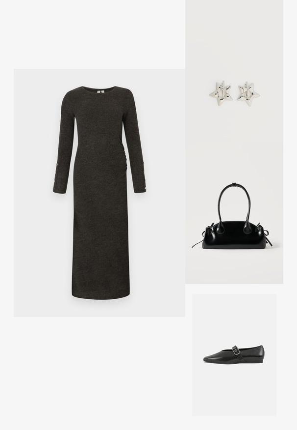 Robe à manches longues, gris foncé, en côtes avec une silhouette ajustée et des fronces sur les côtés. Présente des accents de boutons sur les poignets et une texture douce.; Chaussure plate en cuir noir avec un orteil pointu, présentant une sangle à boucle métallique sur le cou-de-pied et une semelle basse et flexible.; Petit sac à main noir brillant avec deux longues anses et des détails à cordon sur les côtés sur un fond clair uni.; Boucles d’oreilles créoles en forme d’étoile argentée avec une finition lisse et polie sur un fond blanc uni.