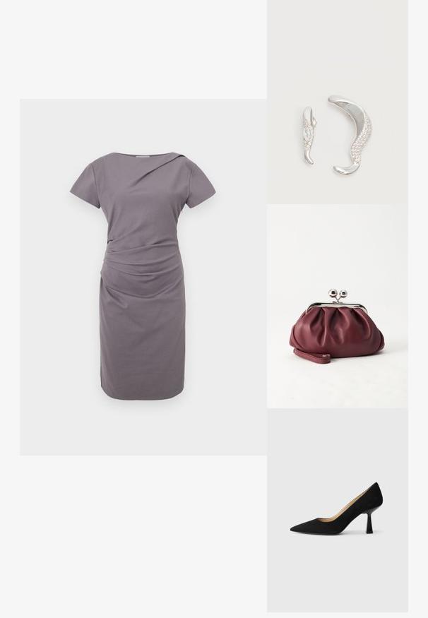 Vestido gris de manga corta con silueta ajustada, que presenta detalles fruncidos en la cintura, textura suave y dobladillo a la altura de la rodilla.; Zapato de tacón alto de ante negro con punta afilada, que cuenta con un tacón de bloque negro brillante y un forro interior suave.; Pequeño bolso de mano de cuero burdeos con cierre metálico plateado y correa de muñeca sobre un fondo blanco.; Dos pendientes de plata curvados, uno más grande que el otro, ambos adornados con pequeños cristales brillantes a lo largo de un borde.