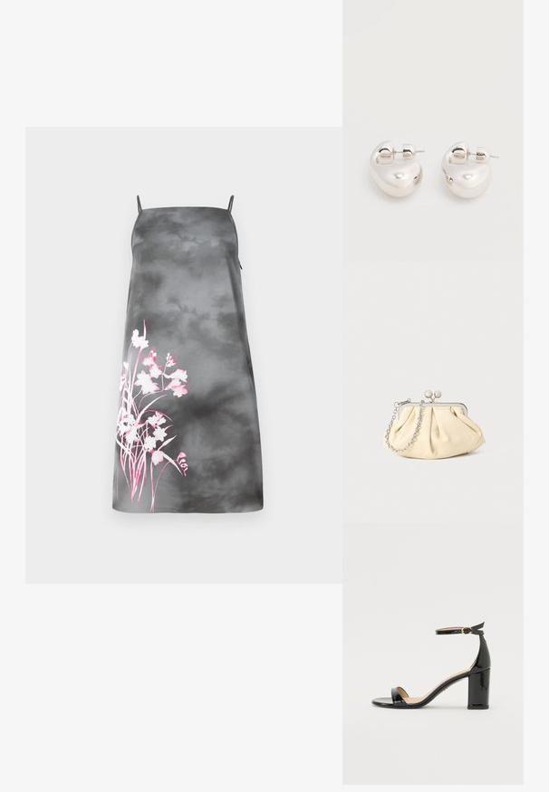 Robe A-line en satin dégradé gris avec bretelles spaghetti réglables. Présente un design floral rose sur le côté gauche. Texture lisse.; Sandale à talon haut en cuir verni noir avec bride à la cheville et boucle dorée, bout ouvert et talon bloc sur fond blanc.; Pochette en cuir beige plissé avec un cadre en métal argenté, dotée de deux fermoirs ronds décoratifs et d'une chaîne en argent.; Paire de boucles d'oreilles argentées brillantes et épaisses avec fermoirs à tige, sur fond blanc uni.