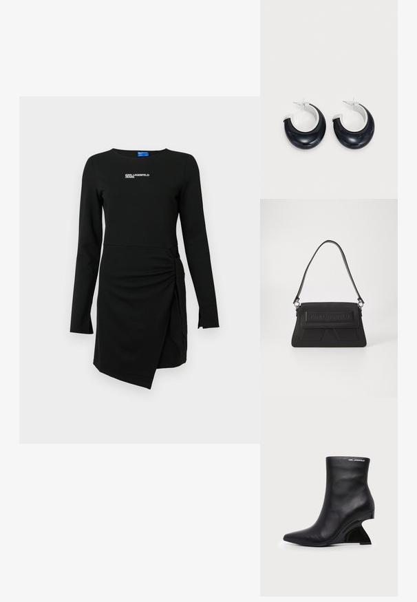 Schwarzes Langarmkleid mit Rundhalsausschnitt. Verfügt über einen asymmetrischen Saum, seitliche Bindegürtel und weißen Logotext auf der Brust. Weicher Stoff.; Schwarzer Leder-Knöchelstiefel mit geschwungenem skulptiertem Absatz und Karl Lagerfeld-Logo nahe dem oberen Rand auf weißem Hintergrund.; Schwarze Handtasche mit strukturiertem Oberflächenmaterial, einer umklappbaren Klappe mit geprägt Logo und einem schmalen Schulterriemen. Rechteckige Form mit kantigen Akzenten.; Schwarze Harz-Hoops mit glänzender Oberfläche und silberfarbenen Hardware-Details. Zirkulare Form mit Ausschnitt und Post-Back-Verschluss.