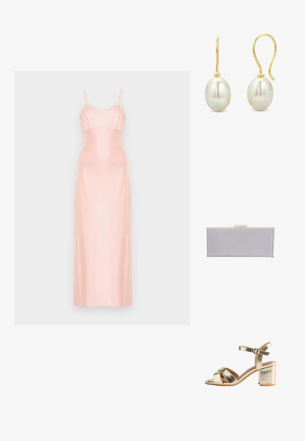 Vestido largo de satén rosa pálido con finos tirantes de espagueti y corpiño ajustado, mostrado sobre un fondo blanco liso.; Sandalia metálica dorada con tiras, tacón bloque y hebilla ajustable en el tobillo, punta abierta y tiras cruzadas en la parte delantera.; Clutch rectangular de lavanda hecho de material texturizado con bordes lisos. Presenta un cierre de clasp plateado en la parte superior.; Pendientes de gancho dorado, cada uno con una sola perla oval blanca grande con superficies lisas y reflectantes sobre un fondo blanco.