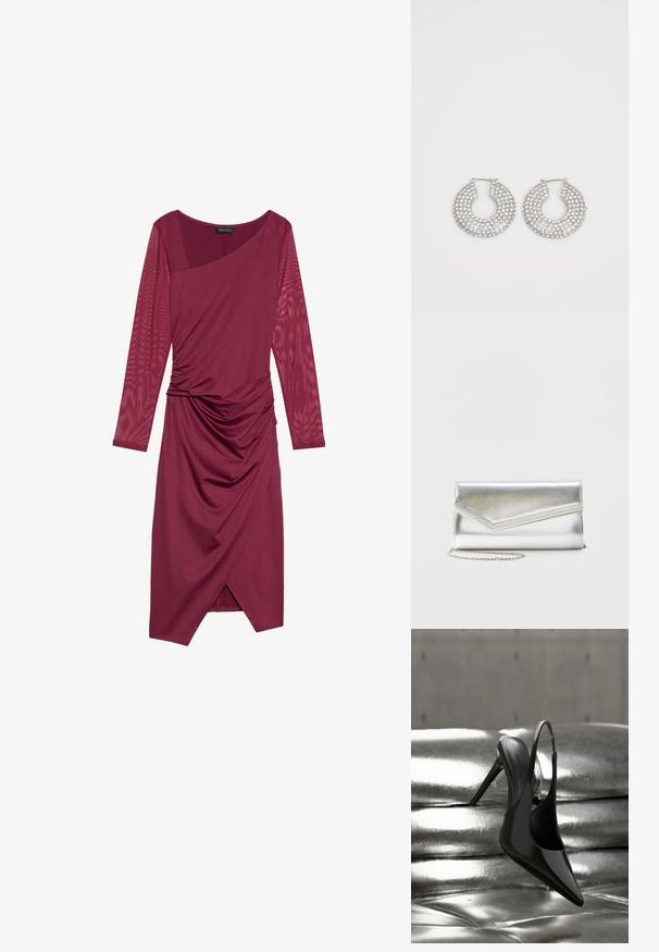 Vestido burdeos con mangas largas y transparentes, escote asimétrico, cuerpo drapeado y detalles fruncidos en la cintura, con un dobladillo hasta la rodilla.; Zapato de tacón alto en negro brillante con talón descubierto, equilibrado sobre una superficie acolchada metálica plateada y brillante con textura suave.; Bolso clutch plateado brillante con solapa de estilo sobre y adorno decorativo, pequeña correa de cadena plateada, sobre fondo liso claro.; Aros de plata en forma de aro adornados con múltiples embellishments de cristal transparente, con una superficie texturizada y un diseño circular abierto.