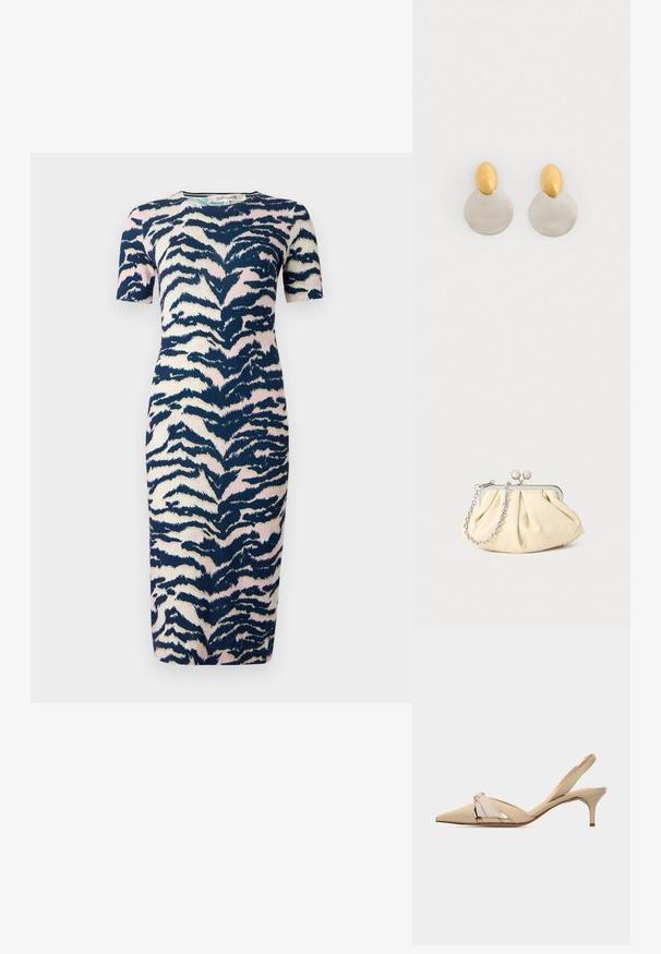 Knee-lange jurk in een getailleerd ontwerp, met een marineblauw, roze en crèmekleurig dierenprintpatroon; korte mouwen en ronde halslijn.; Beige kittenheel slingback met puntige neus, decoratieve knoop op het bovenwerk en een lage, slanke hak.; Geplooide beige leren clutch met een zilveren metalen frame, voorzien van twee ronde decoratieve sluitingen en een zilveren kettingriem.; Gouden en zilveren metalen oorbellen met een ronde schijfbasis en een ovale bovenstuk, gladde textuur en gepolijste afwerking.