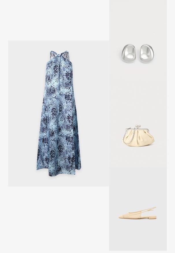 Robe sans manches bleu clair avec motif tacheté irrégulier bleu foncé et col montant noué en un nœud lâche.; Chaussure plate slingback en beige clair avec une tige en maille, un bout pointu et un petit talon. Dotée d'une sangle ajustable pour un bon maintien.; Pochette en cuir beige plissé avec un cadre en métal argenté, dotée de deux fermoirs ronds décoratifs et d'une chaîne en argent.; Clous d'oreilles en argent au design lisse et arrondi, présentant une surface réfléchissante et des courbes douces, offrant une apparence organique semblable à celle d'un galet.