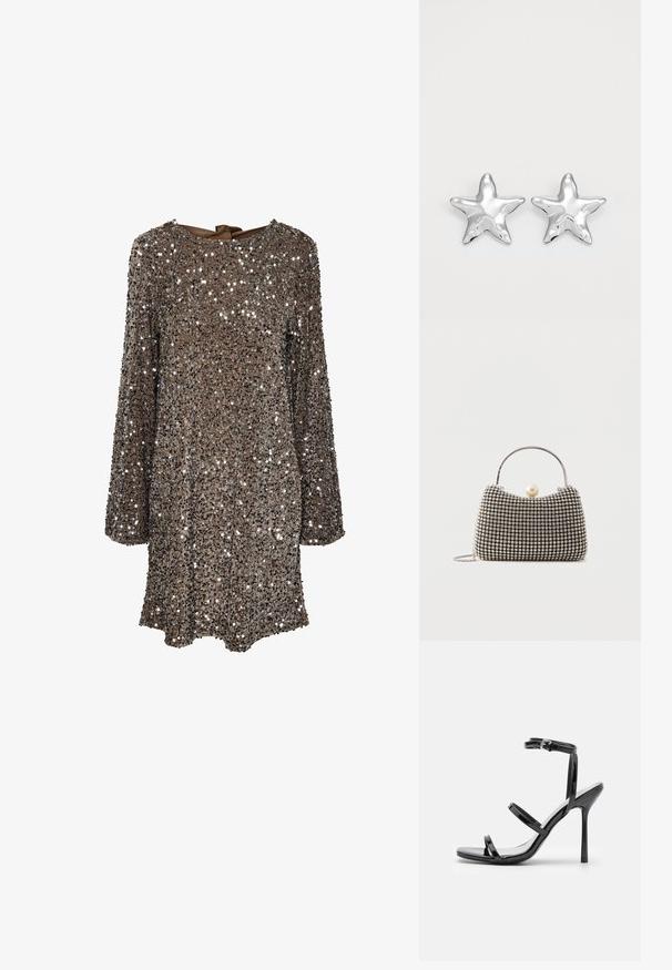 Vestido de manga larga con tela marrón cubierta de lentejuelas plateadas, con un escote redondo y un detalle de lazo en la parte posterior. Superficie reflectante y texturizada.; Sandalias de tacón alto de charol negro con tres tiras horizontales y una correa en el tobillo ajustable. Silueta elegante y acabado brillante.; Pequeño bolso de mano con patrón de cuadrícula plateada, asa curva, gran cierre de perla y una delgada correa de cadena plateada sobre un fondo liso.; Pendientes en forma de estrella plateada con una superficie pulida y brillante. Cada pendiente presenta cinco puntas y sutiles detalles de textura en la superficie.