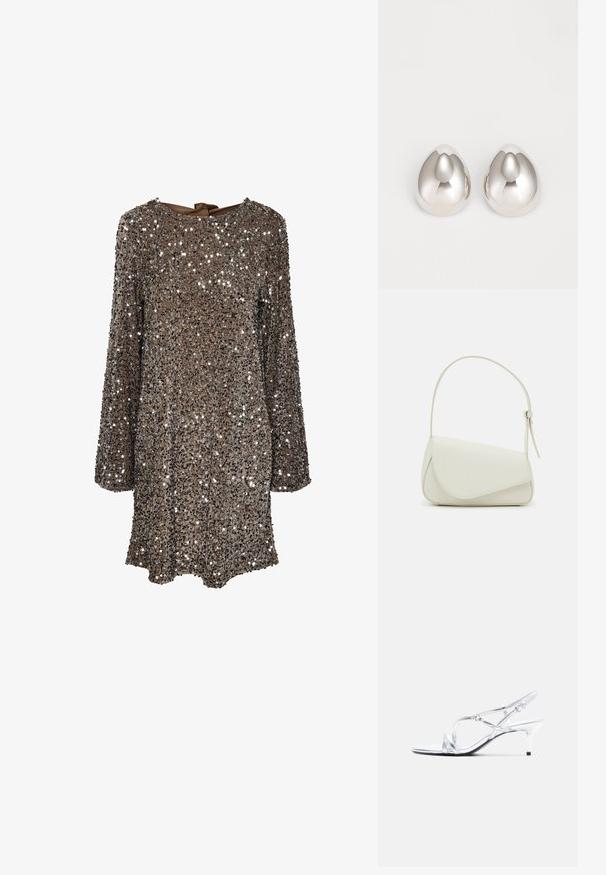 Robe à manches longues en tissu marron recouverte de sequins argentés, avec un col rond et un nœud dans le dos. Surface réfléchissante et texturée.; Sandale argentée à lanières avec un talon fin, dotée d'un matériau brillant, d'une ouverture à l'avant et d'une bride réglable à la cheville.; Sac à main en cuir synthétique blanc avec une forme triangulaire structurée, une bandoulière unique réglable et un rabat à courbes accentuées.; Boucles d'oreilles en métal argenté avec un design lisse et arrondi ressemblant à la forme d'une goutte d'eau, présentant une surface réfléchissante et une finition sans couture.
